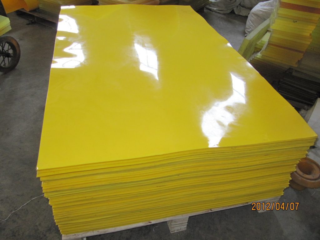 Tấm nhựa PU 17 Tam nhua PU mau vang do cung 90 shore A