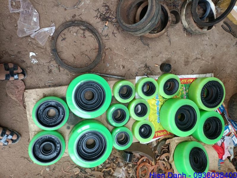 Bánh xe nhựa PU 10 Banh xe nang dien 3