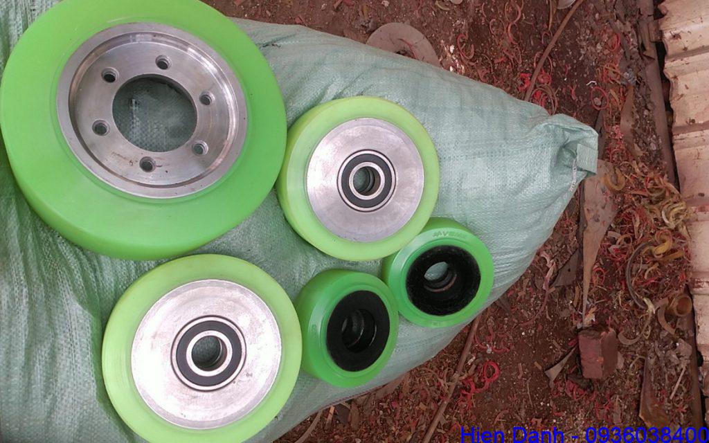 Bánh xe nhựa PU 15 Boc PU banh xe nang 1