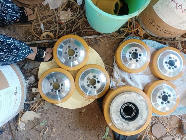 Bọc Bánh Xe Nhựa PU Size 50, 75, 100, 125, 150, 180, 200 tới 300mm - Hình ảnh 4