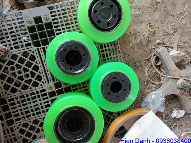 Bọc Bánh Xe Nhựa PU Size 50, 75, 100, 125, 150, 180, 200 tới 300mm 9 Boc PU banh xe nang 4