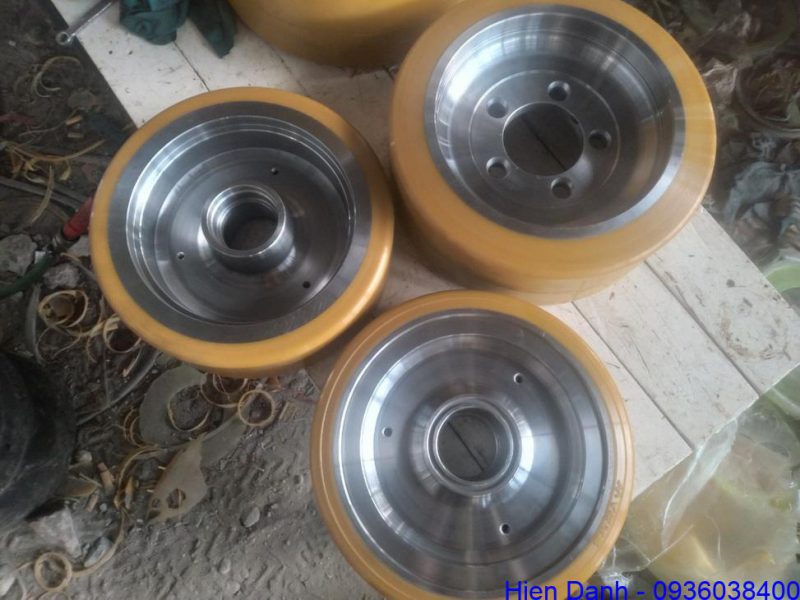 Bánh xe nhựa PU 4 Boc banh xe nhua PU 4