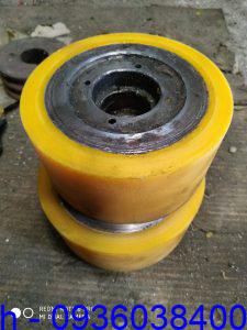 Nhựa PU tấm, cây tròn, ống màu đỏ, xanh, vàng theo yêu cầu 9 Bánh xe nhựa PU