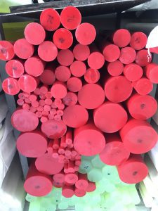 Nhua PU cay tron mau do