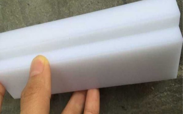 Thanh nhựa POM màu trắng dày 5 ly