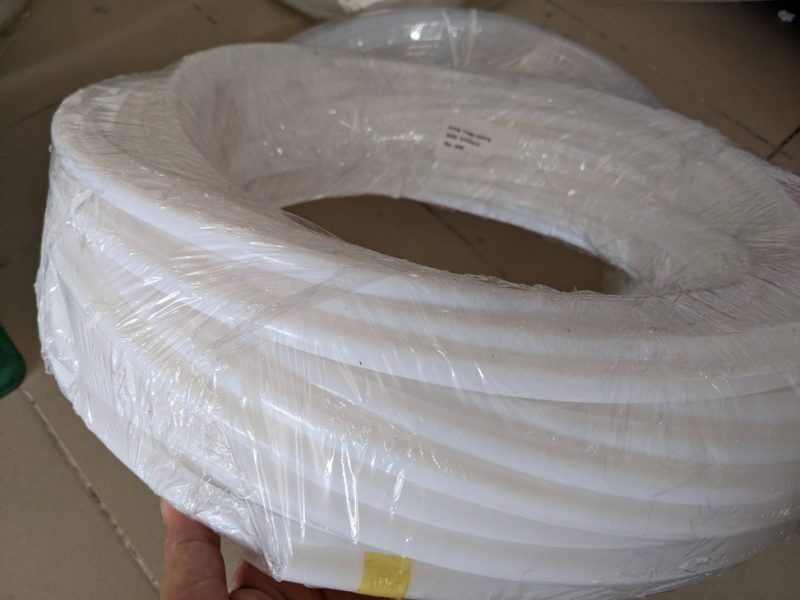 Ống teflon phi 2x4, 4x6, 6x8, 8x10, 10x12 chịu nhiệt màu trắng trong 18 Ong teflon ptfe trang duc 10